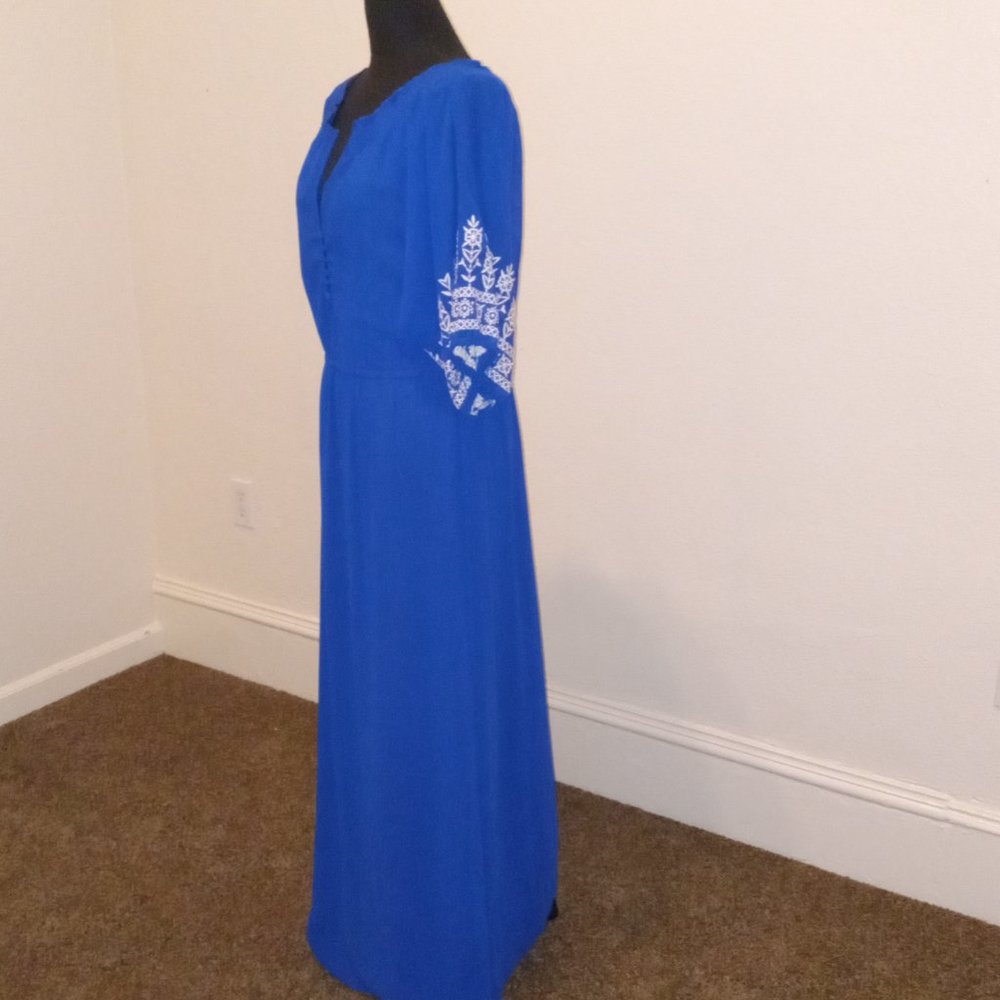 Bright blue sheer embroidered maxi dress - Picture 2 of 14